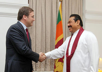 Sri Lanka President Mahinda Rajapaksa and Portugal Prime Minister Pedro Passos Coelho