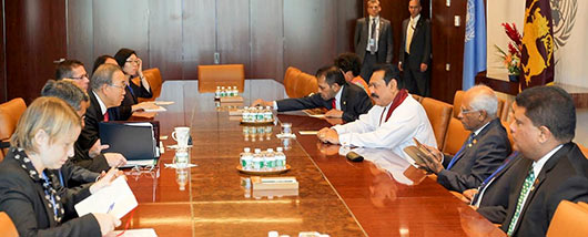 Sri Lanka President Mahinda Rajapaksa and UN Secretary General Ban Ki Moon meet in New York