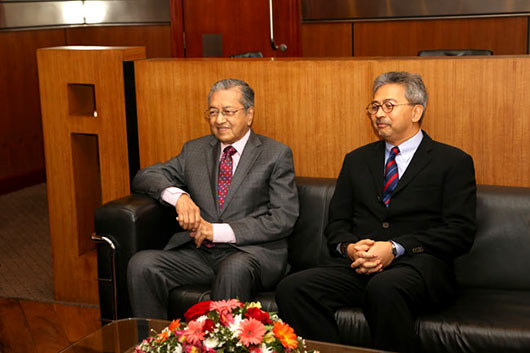 Mahathir Mohamed and Gotabhaya Rajapaksa