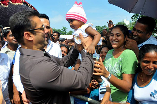 Salman Khan supports Sri Lanka President Mahinda Rajapaksa