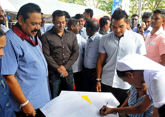 Salman Khan supports Sri Lanka President Mahinda Rajapaksa