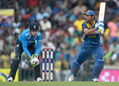 T.M. Dilshan batting