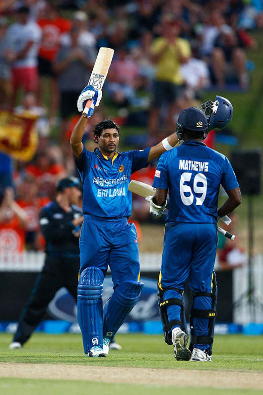 Tillikaratane Dilshan eased to his 19th one-day international century