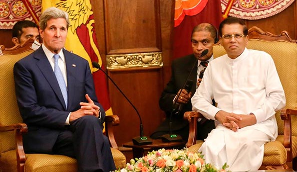 John Kerry with Sri Lanka President Maithripala Sirisena