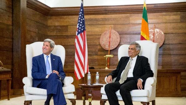 John Kerry with Sri Lanka Prime Minister Ranil Wickremasinghe