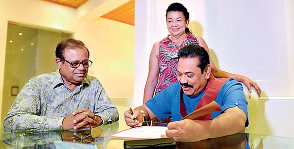 Mahinda Rajapaksa signs nomination papers