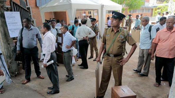 Police security for Sri Lanka election - 2015