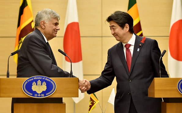 Japanese Prime Minister Shinzo Abe with Sri Lanka Prime Minister Ranil Wickremasinghe