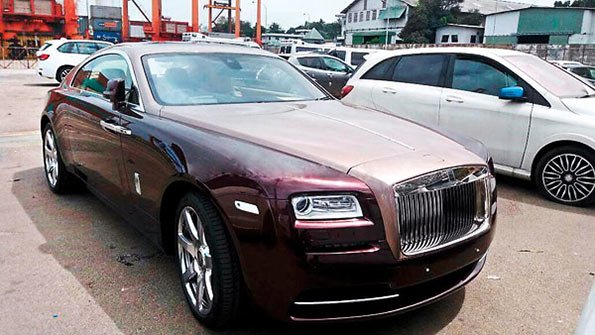 Rolls Royce super luxury car