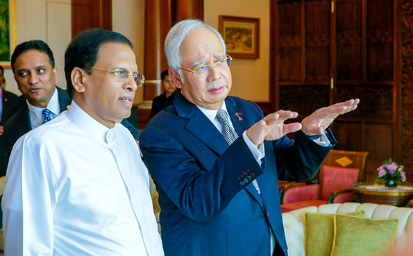 Sri Lanka President Maithripala Sirisena with Malaysian Prime Minister Najib Razak