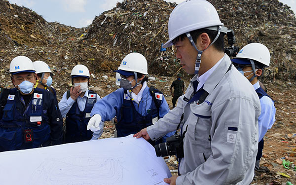 Japanese disaster relief team in Sri Lanka