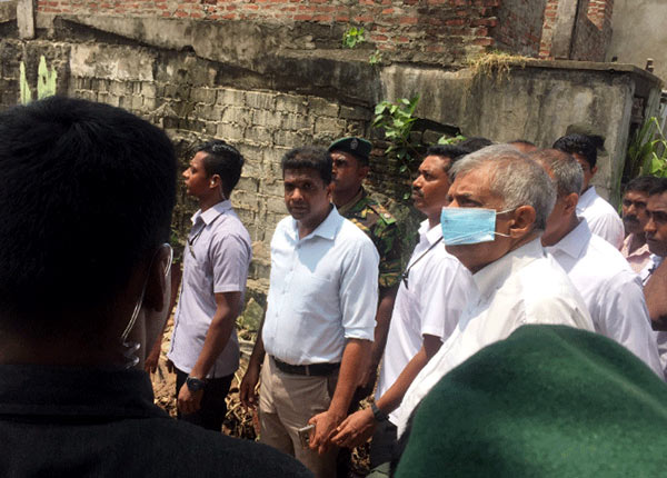 Sri Lanka Prime Minister Ranil Wickremesinghe at Meethotamulla garbage site