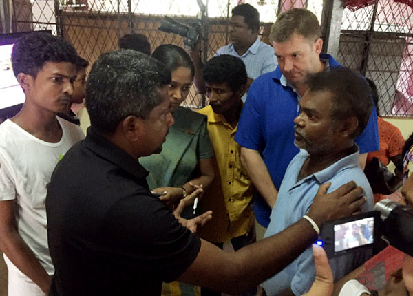 Sri Lanka Cricketers at Meethotamulla garbage site