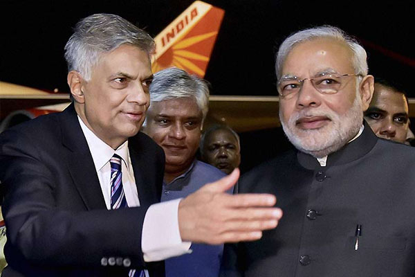 India Prime Minister Narendra Modi in Sri Lanka with Prime Minister Ranil Wickremesinghe