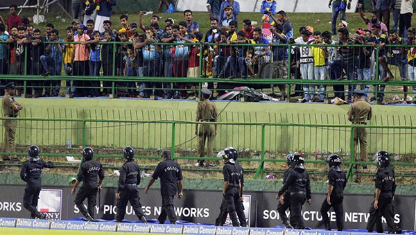 Crowd violence in Pallekele