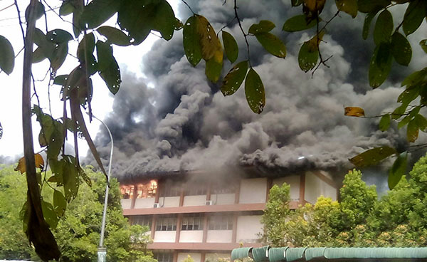 Kuala Lumpur school fire kills students and teachers