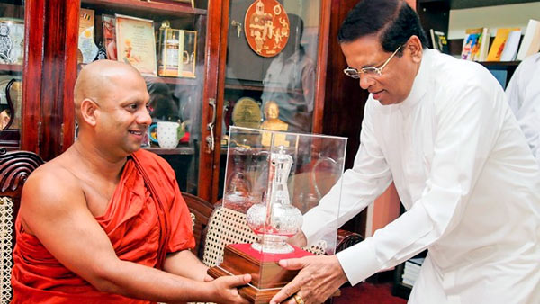 Ven. Medagoda Abhayathissa Thero with President Maithripala Sirisena