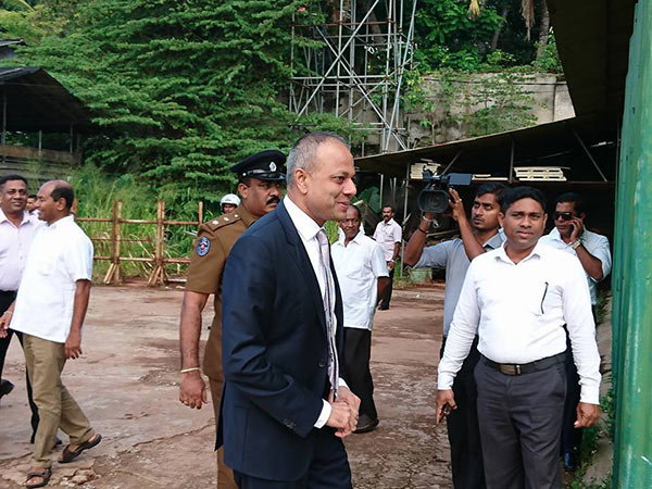 Sagala Ratnayake is at bond commission