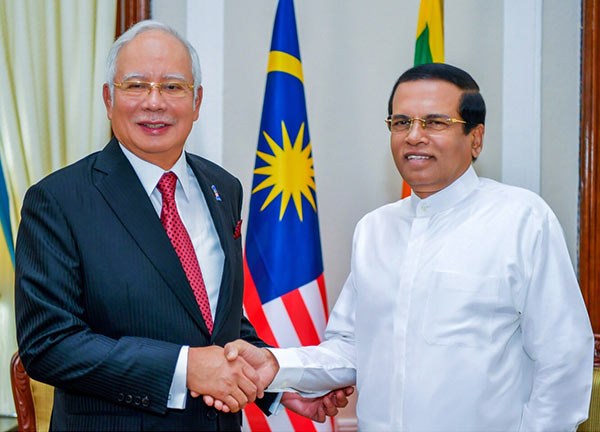 Malaysian Prime Minister Najib Razak with Sri Lanka President Maithripala Sirisena