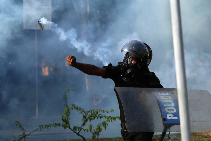 Sri Lanka Police tear gas