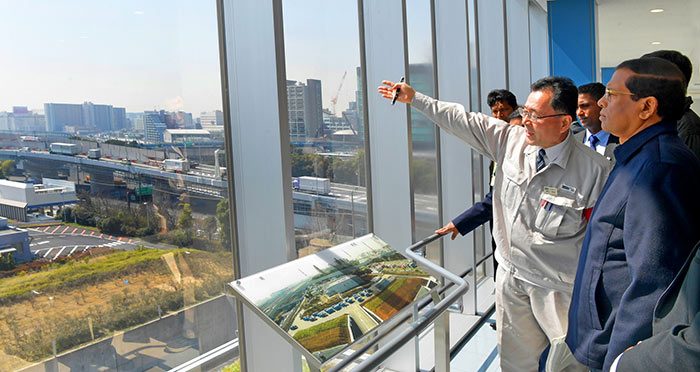 Sri Lanka President Maithripala Sirisena at modern waste management centre in Shinagawa in Tokyo Japan