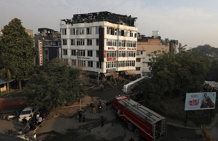 Delhi hotel fire kills at least 17