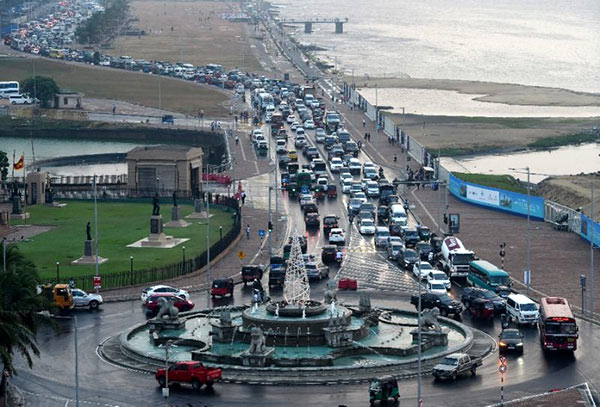 Colombo road traffic