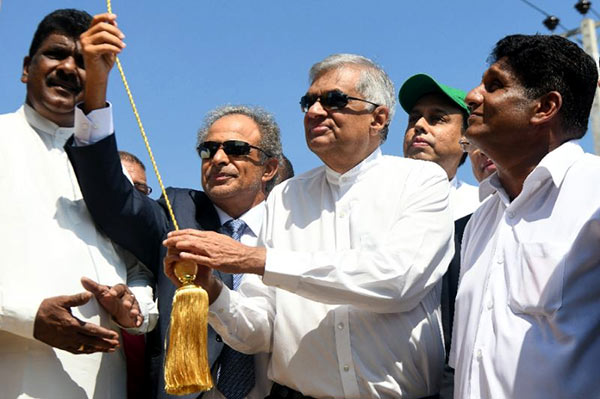 Ranil Wickremesinghe with Sajith Premadasa at Hambantota oil refinery