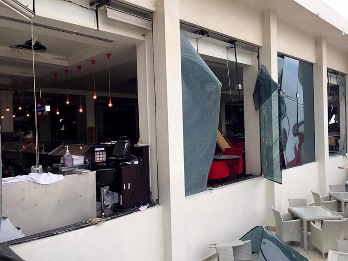 Explotions inside hotels in Colombo Sri Lanka