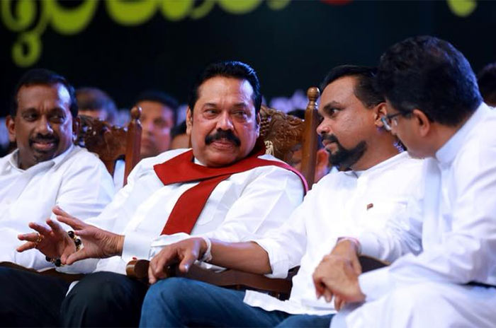 Mahinda Rajapaksa and Wimal Weerawansa with Udaya Gammanpila