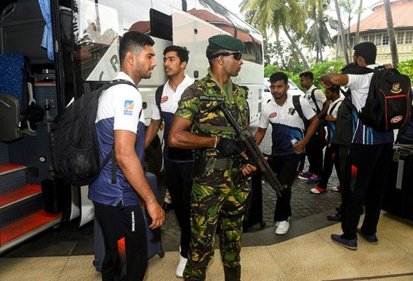 Bangladesh cricketers arrive in Sri Lanka under high security