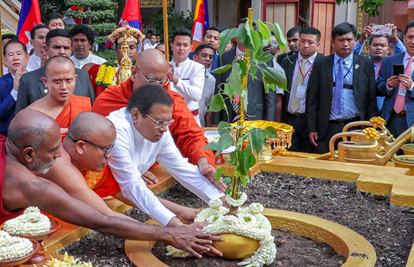 Sri Lanka President Maithripala Sirisena in Cambodia