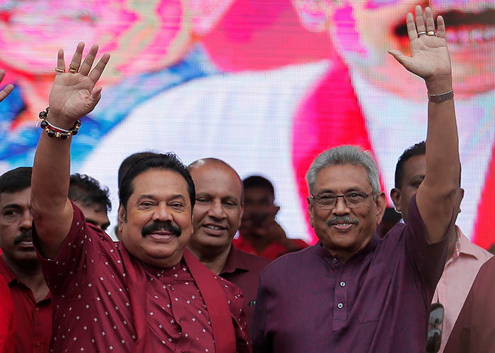 Gotabaya Rajapaksa with Mahinda Rajapaksa