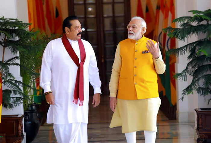 Prime Minister Mahinda Rajapaksa with Indian Prime Minister Narendra Modi