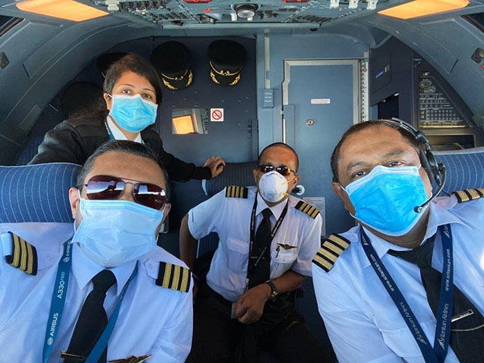 Srilankan airline crew who bring back 113 students stranded in Pakistan to Sri Lanka