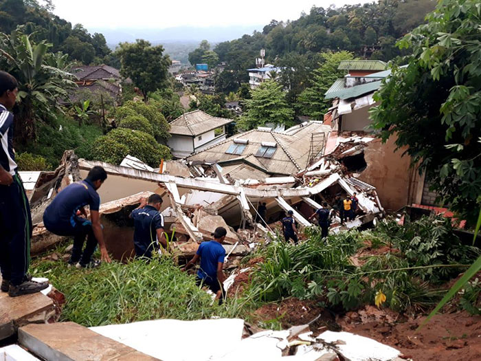 Building collapses at Buwelikada in Kandy Sri Lanka