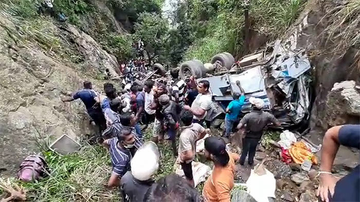 Bus accident in Sri Lanka