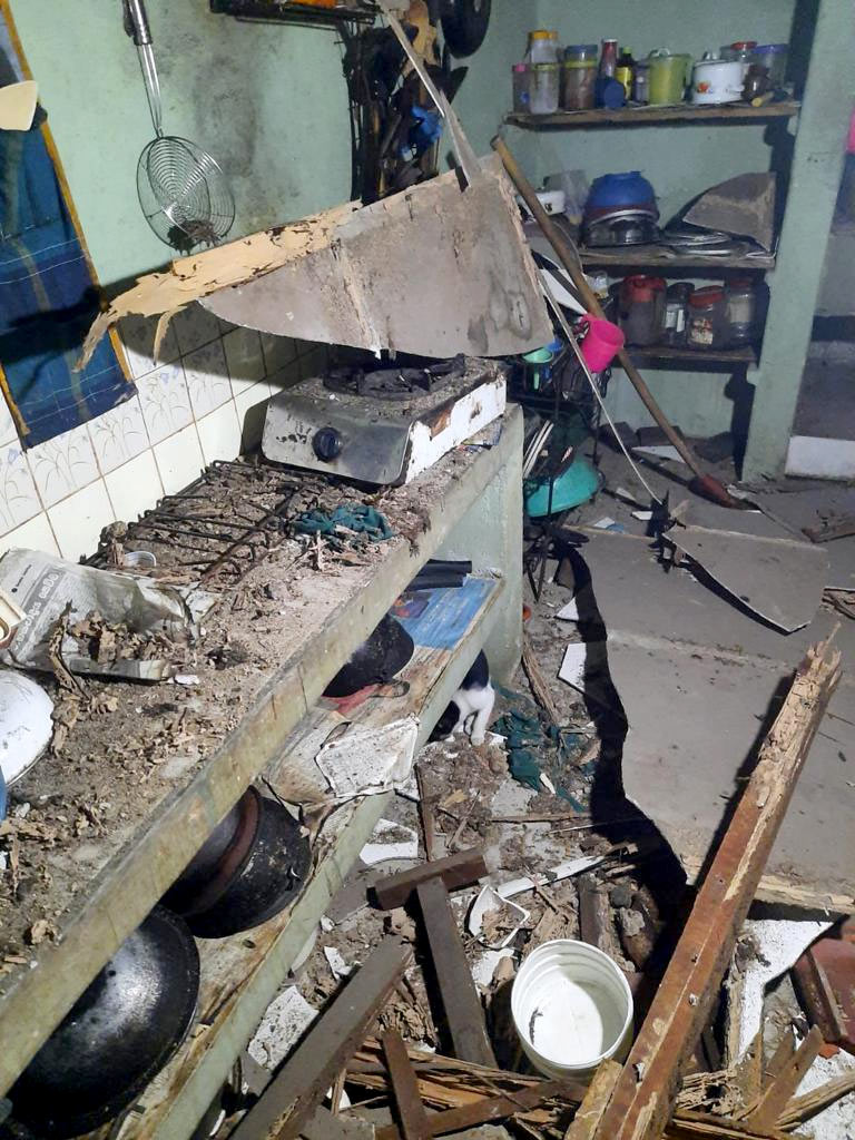 Domestic gas cylinder explodes at house in Pannipitiya, Kottawa - Sri Lanka