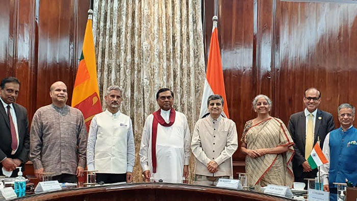 Sri Lanka signs USD 1 billion credit line with India