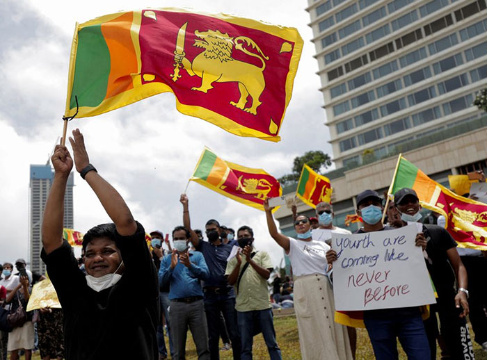 Protestors shouts slogans against Sri Lanka President Gotabaya Rajapaksa near the Presidential Secretariat
