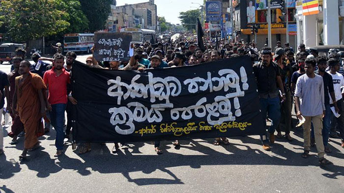 Protestors surround Sri Lanka Prime Minister's Wijerama Residence in Sri Lanka