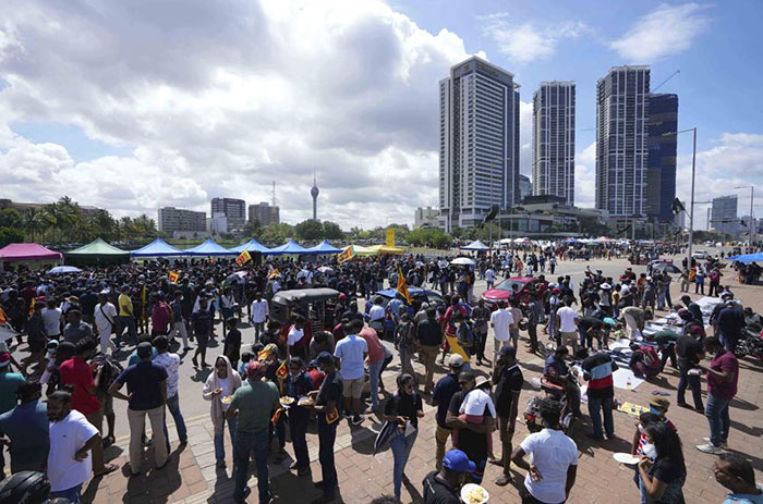 Sri Lankan protesters mark new year near president's office