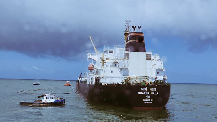 Fuel shipment from India to Sri Lanka