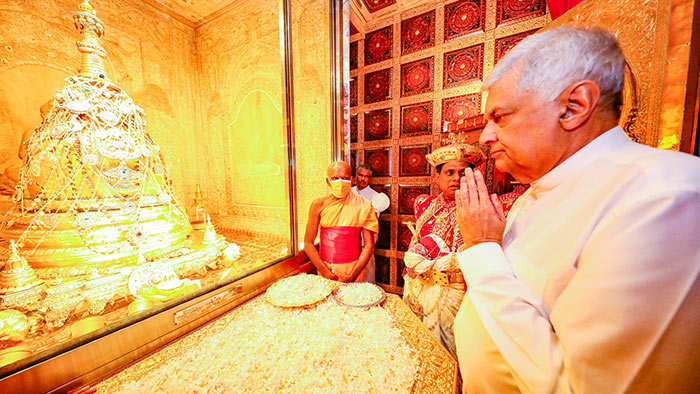 Sri Lanka President Ranil Wickremesinghe visits Sri Dalada Maligawa in Kandy