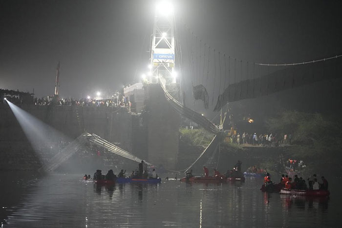 At least 60 dead, many injured after India bridge collapse