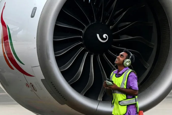 SriLankan Airlines plane engine
