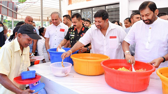 Community kitchen at Hunupitiya Gangaramaya temple in Sri Lanka