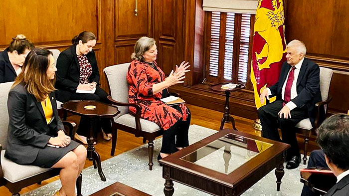 Victoria Nuland met Sri Lanka President Ranil Wickremesinghe