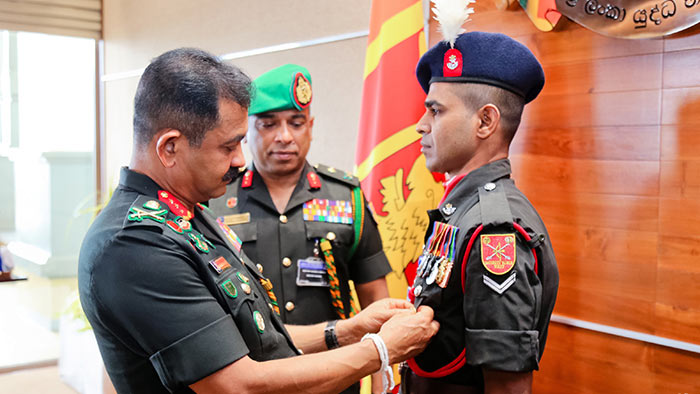 Corporal&apos;s bravery in Ududumbara commended by the Sri Lanka Army Commander