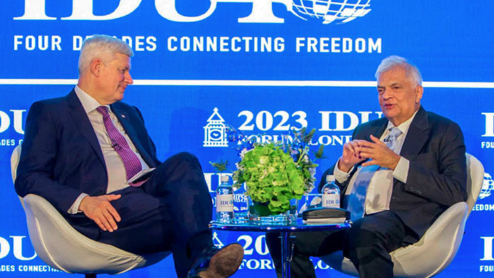 Former Canadian Prime Minister Stephen Harper with Sri Lanka President Ranil Wickremesinghe